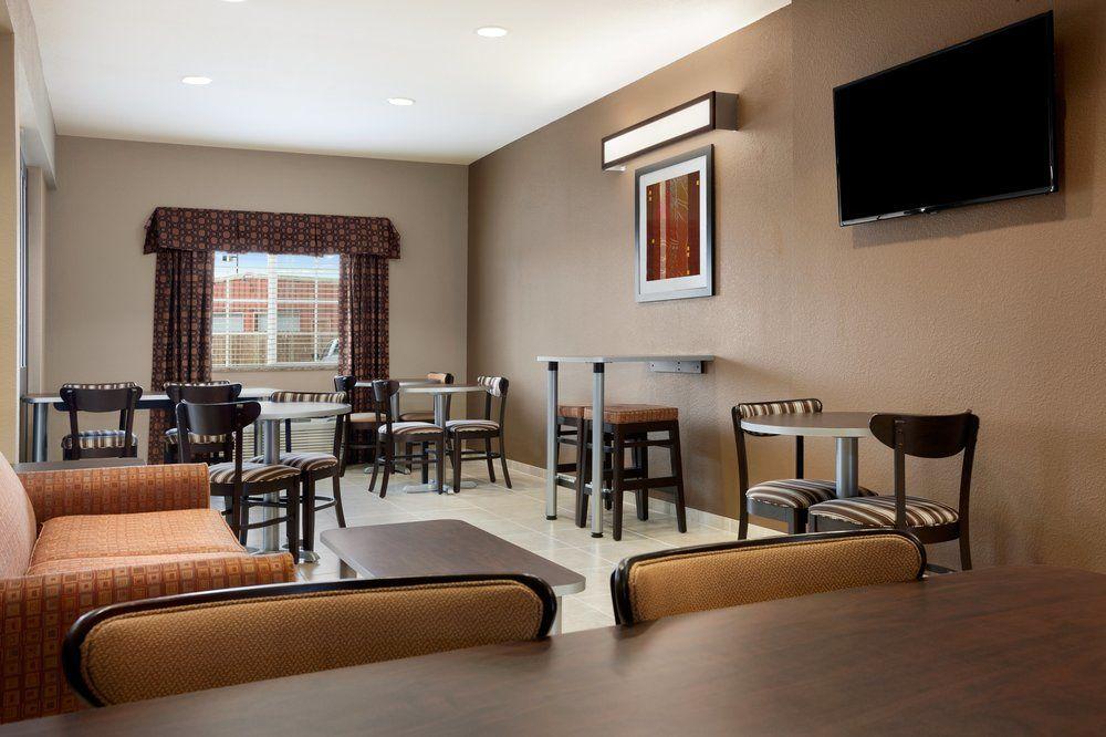Quality Inn & Suites Kenedy - Karnes City Экстерьер фото