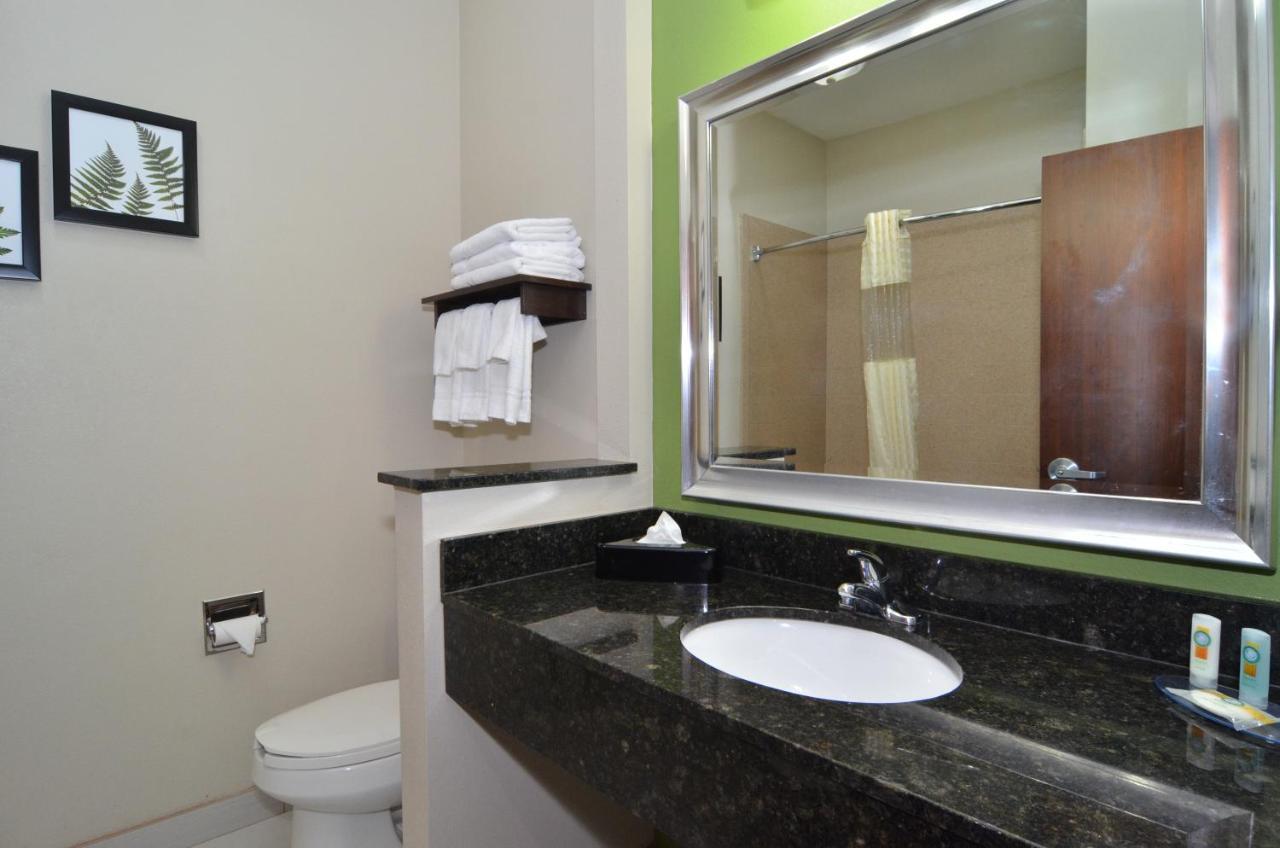 Quality Inn & Suites Kenedy - Karnes City Номер фото