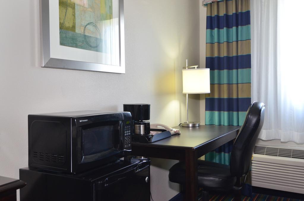Quality Inn & Suites Kenedy - Karnes City Номер фото