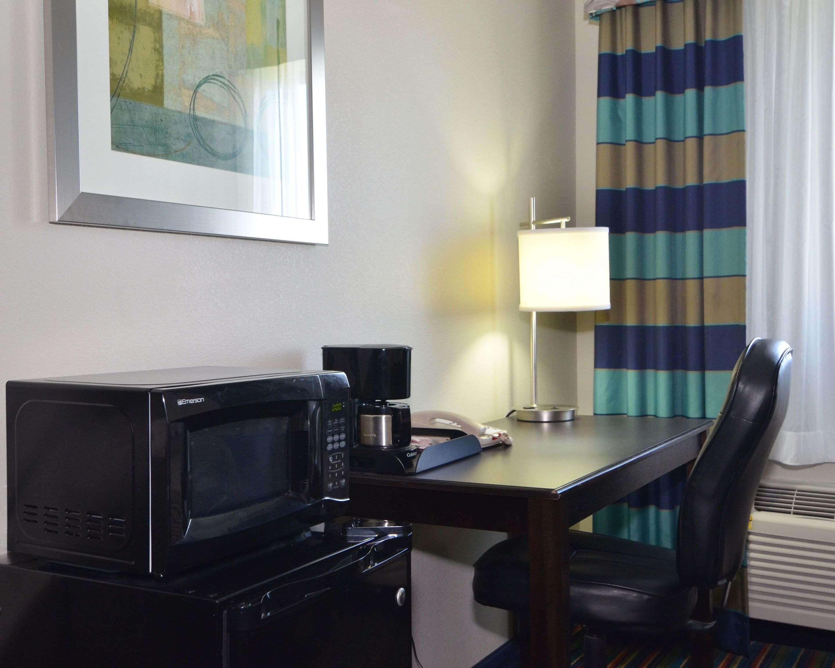 Quality Inn & Suites Kenedy - Karnes City Экстерьер фото