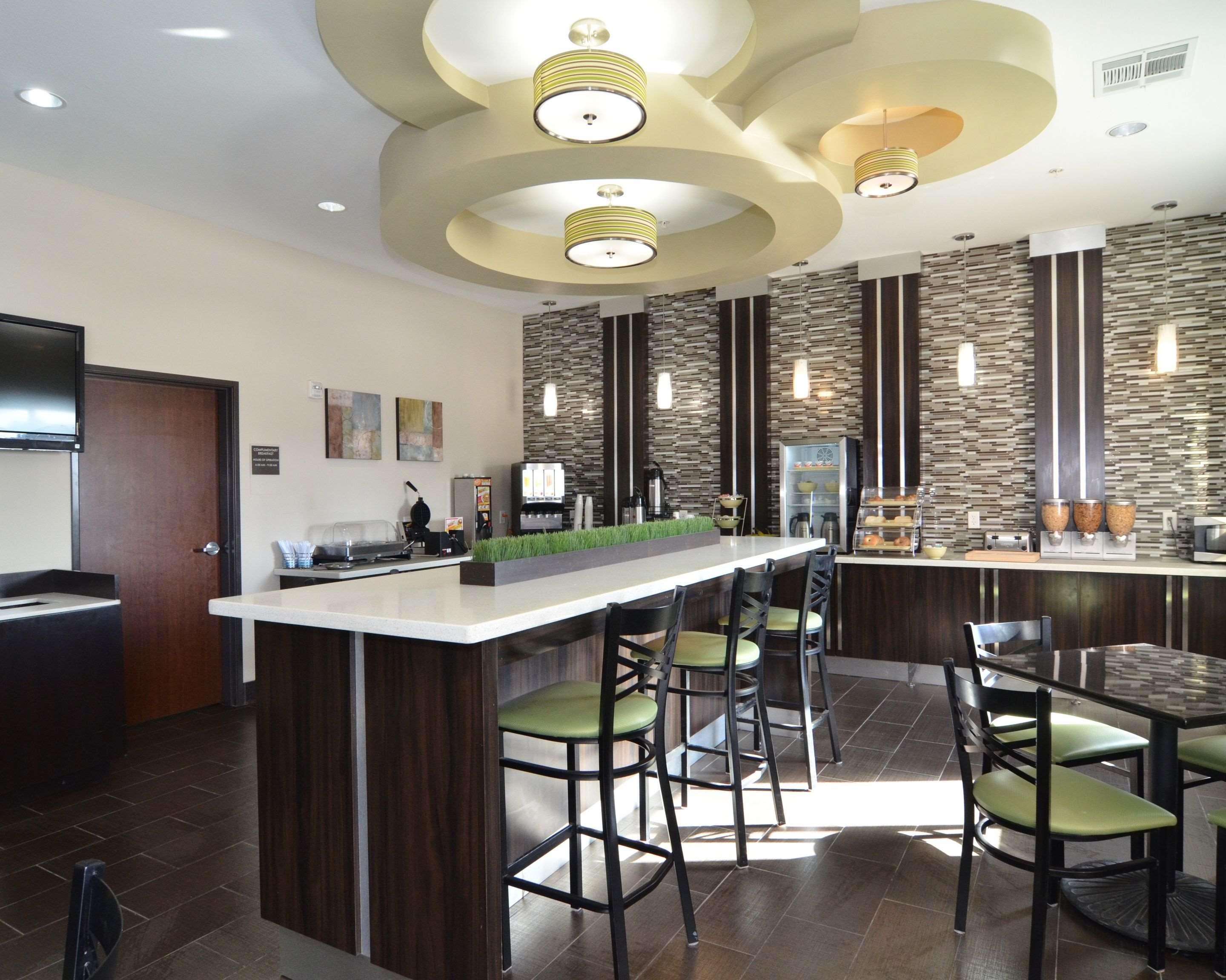 Quality Inn & Suites Kenedy - Karnes City Экстерьер фото
