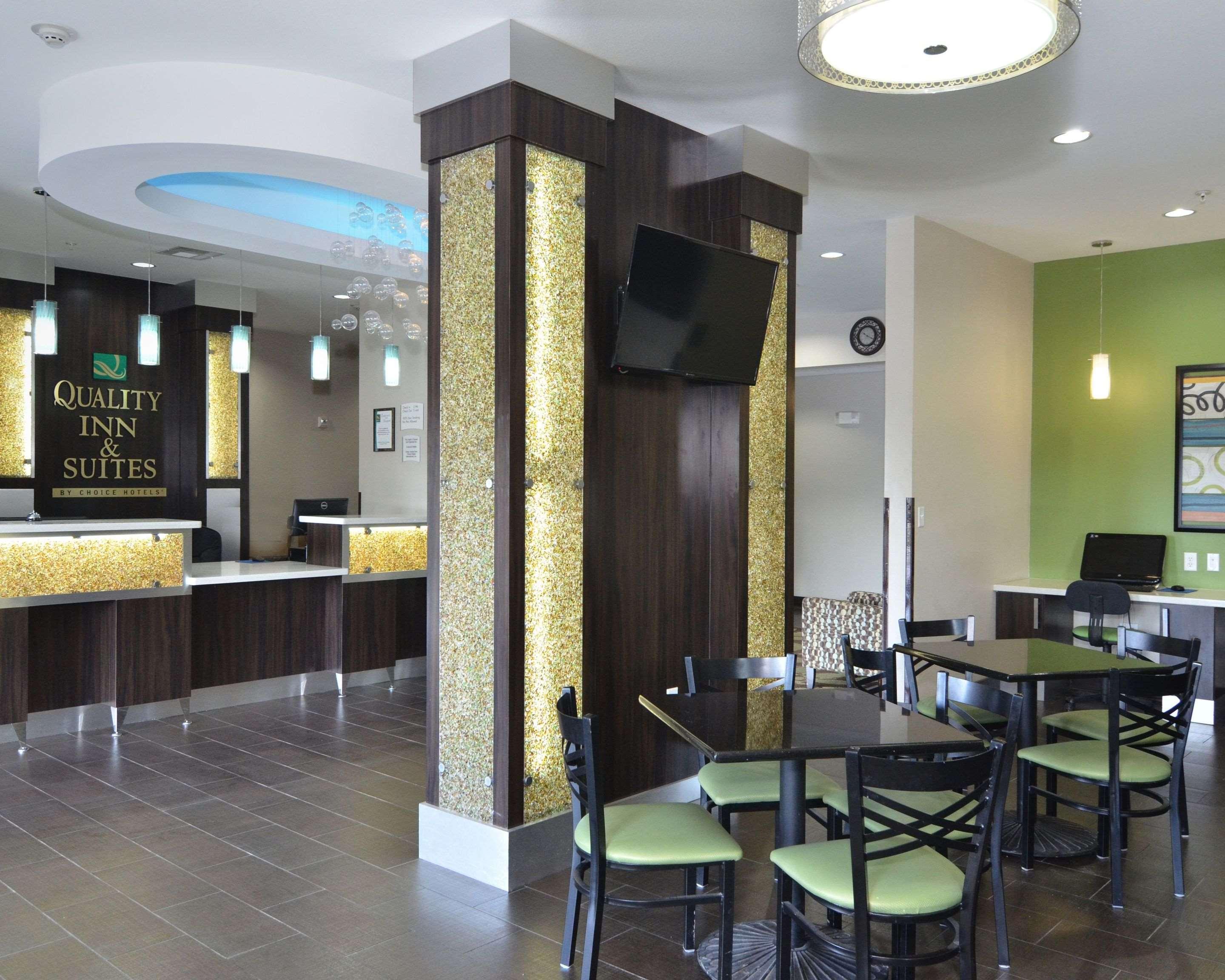 Quality Inn & Suites Kenedy - Karnes City Экстерьер фото