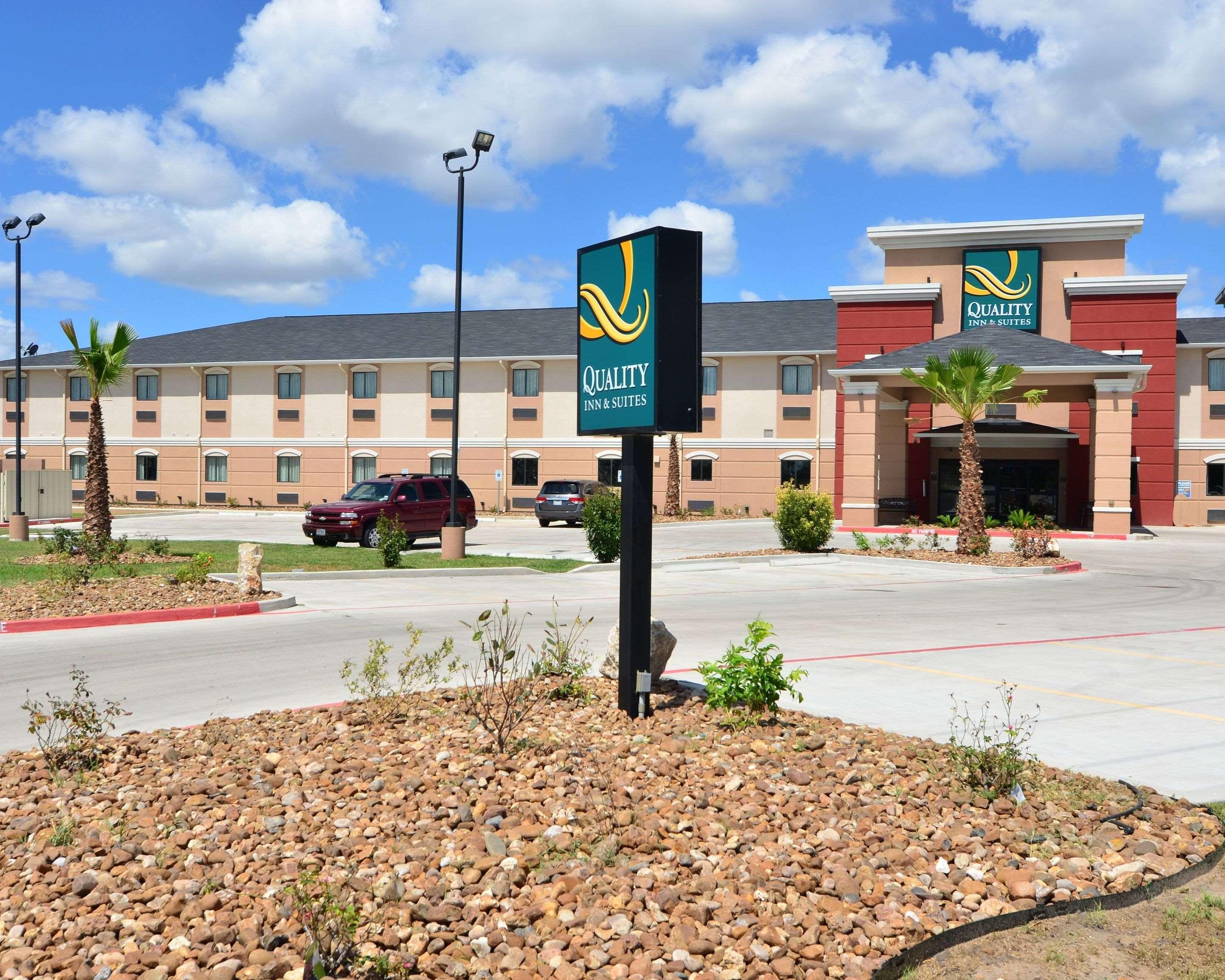 Quality Inn & Suites Kenedy - Karnes City Экстерьер фото