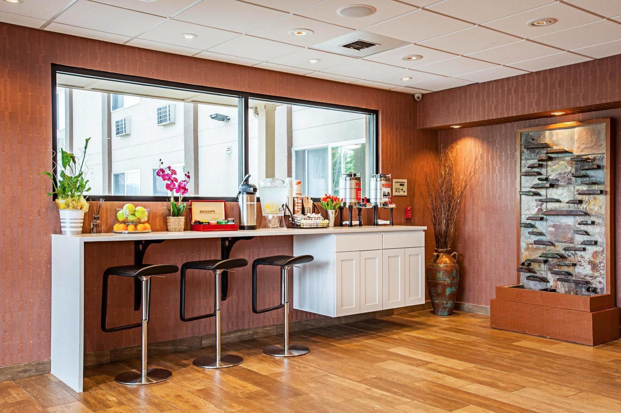 Quality Inn & Suites Kenedy - Karnes City Экстерьер фото