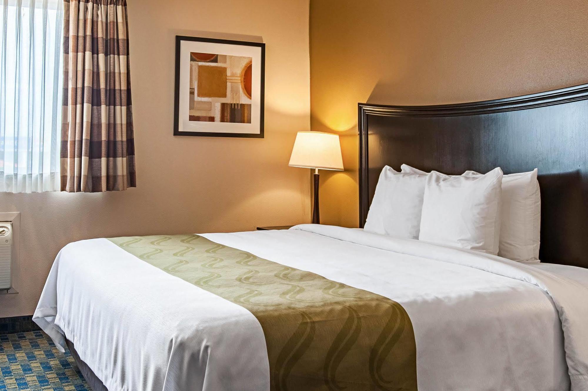 Quality Inn & Suites Kenedy - Karnes City Экстерьер фото