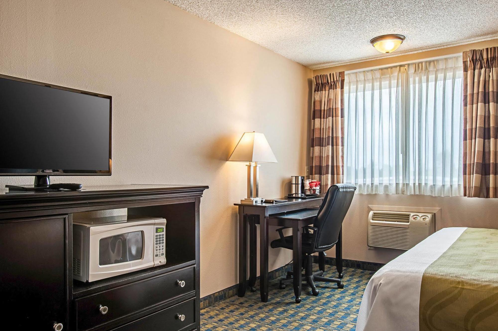 Quality Inn & Suites Kenedy - Karnes City Экстерьер фото